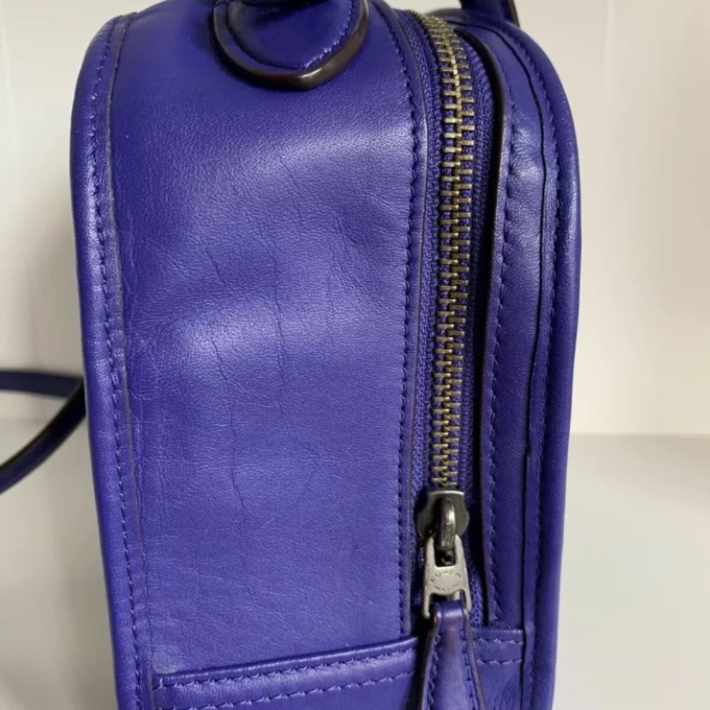 Coach lunch pail box purse great condition purple - Picture 4 of 8